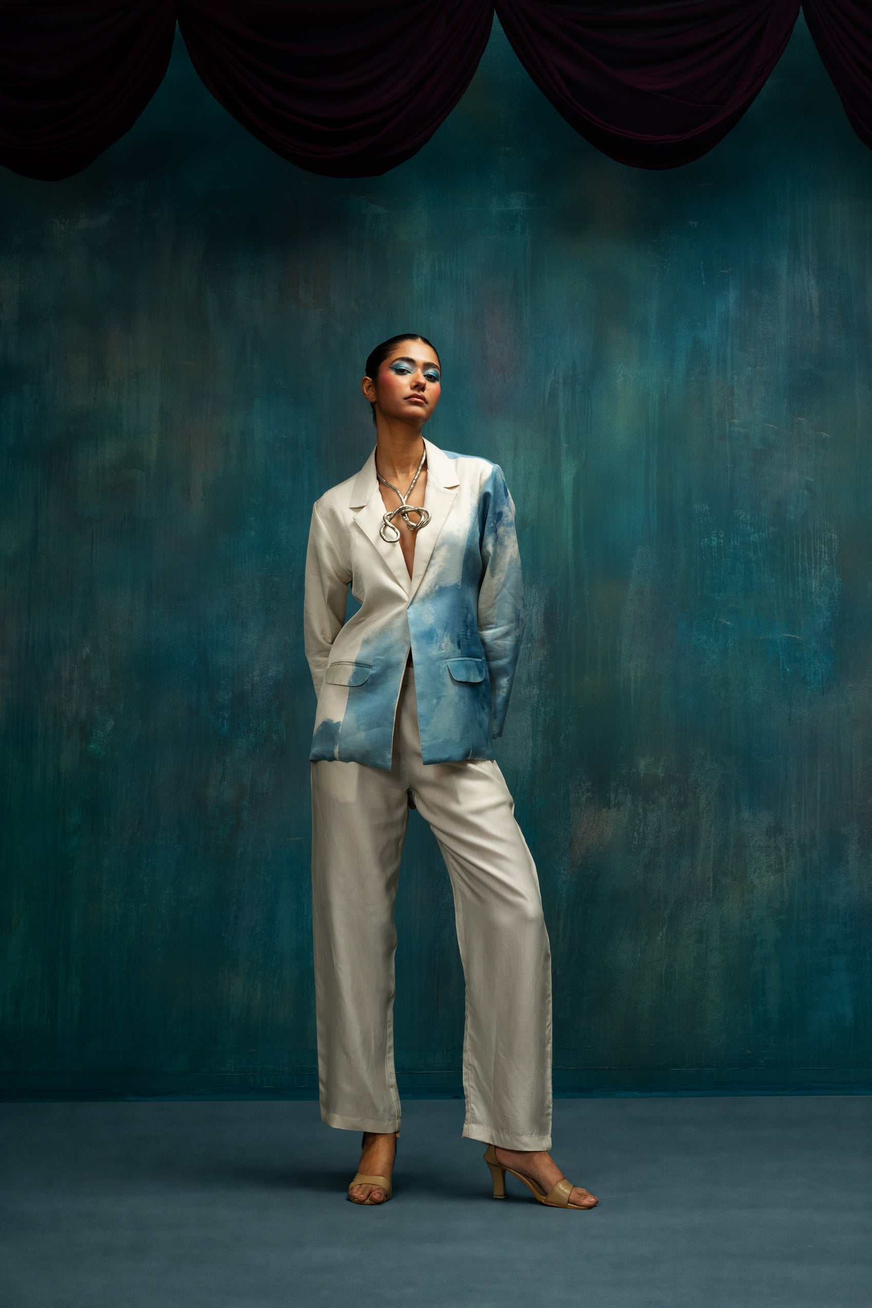 Skywash Tailored Suit – Ivory Blue